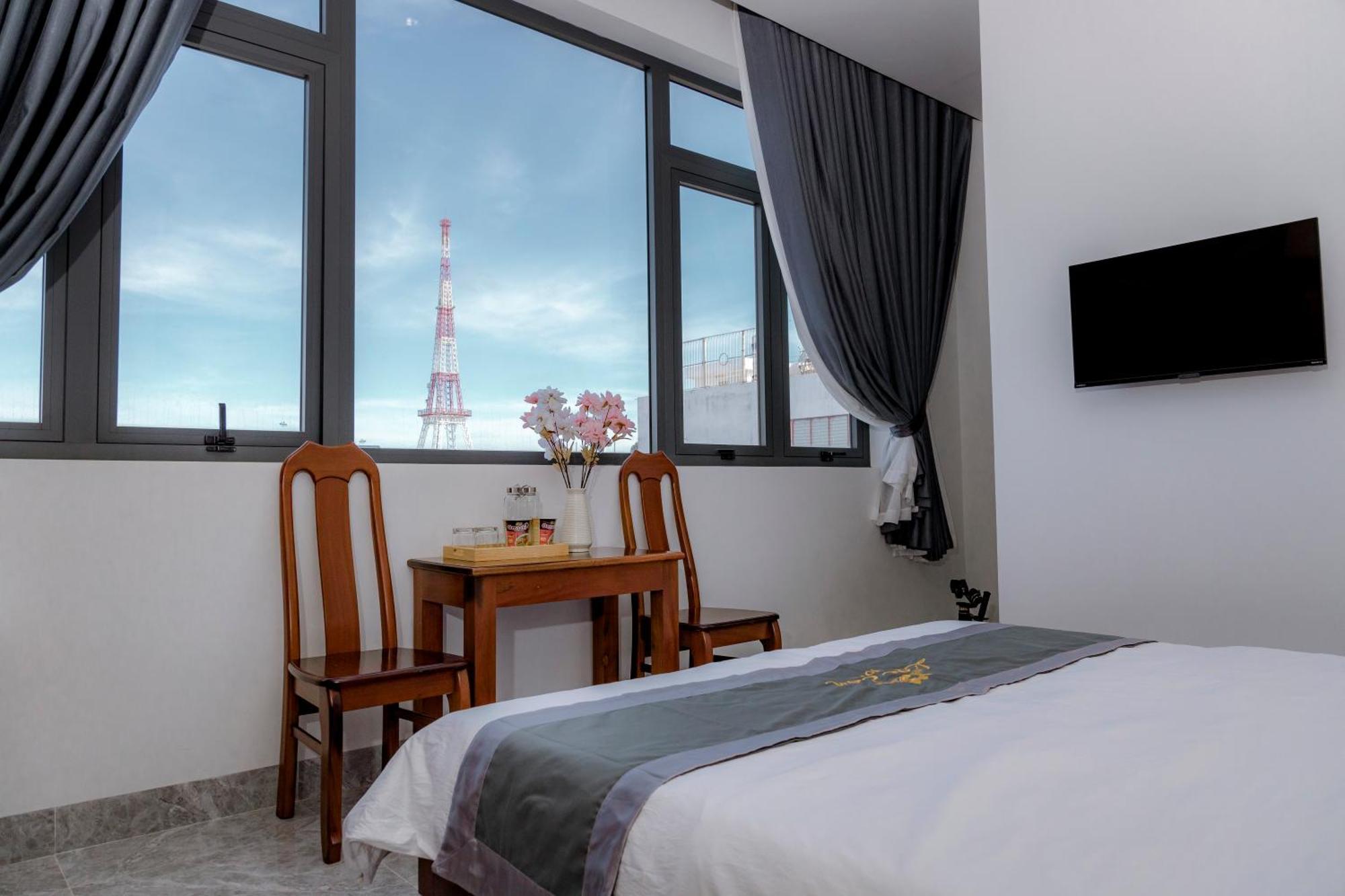 Loc Son Hotel Buôn Ma Thuột Esterno foto